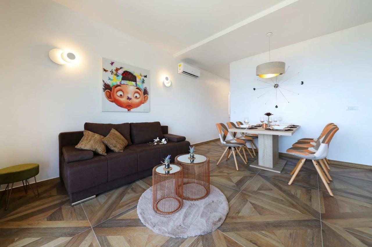 Redstone Luxury Apartments سفيتا نيدلجا المظهر الخارجي الصورة