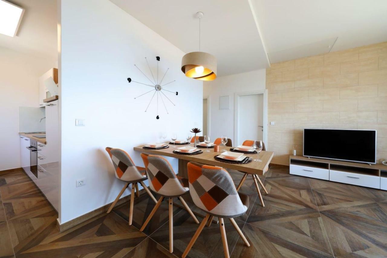 Redstone Luxury Apartments سفيتا نيدلجا المظهر الخارجي الصورة
